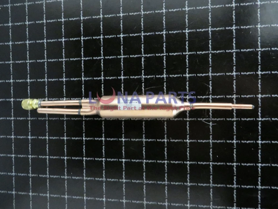 SUD 111 SERIES SECADORES DE COBRE SUD111 Válvula de servicio 3/4 HP R12, 1 HP R22 Foto 1 de 1