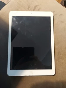 Apple iPad A1474 1st Generation 32GB Wi-Fi, White - Picture 1 of 4