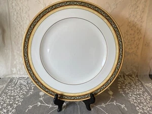 Vintage Wedgwood Bone China INDIA Dinner Plates Discontinued Pattern 1996 - Picture 1 of 7