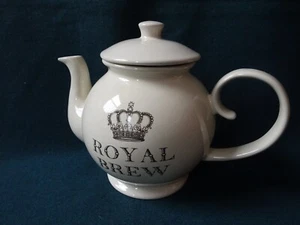 MAJESTIC TUFTOP ROYAL BREW CREAM COLOURED TEAPOT - Picture 1 of 6