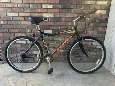 BICICLETA DE MONTAÑA UNISEX SUPER HARO VECTOR SERIE V3A NEGRA Y AMARILLA Foto 1 de 4