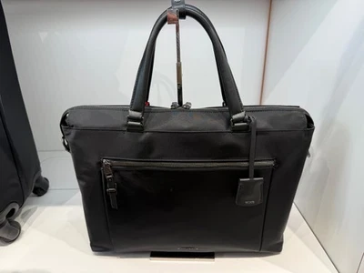 NUEVO Maletín Tumi Voyageur 15.0” PISA Nylon Laptop - NEGRO con GUNMETAL Foto 1 de 4