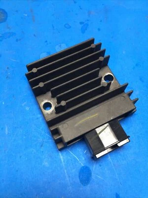 Regulador de voltaje eléctrico Honda CBR300R CBR300 2015-22 SH781AA Foto 1 de 4