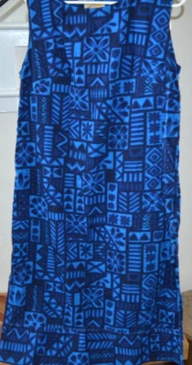 Винтажный 70-х Ui-Maikai синий/бирюзовый гавайский сделано Гавайи племенной дизайн Тики Shift платье - Изображение 1 из 4