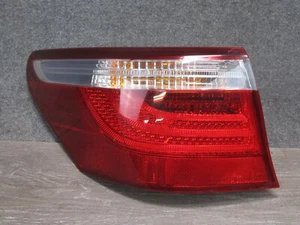 🥇08-09 LEXUS UVF46 LS600h REAR LEFT OUTER TAIL LIGHT LAMP ASSEMBLY OEM - Picture 1 of 19