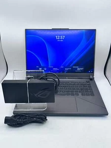 ASUS ROG Strix G16 computer portatile da gioco RTX 4060 i9-14900HX 16G RAM 1TB SSD - Foto 1 di 14