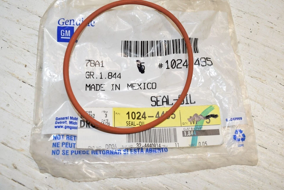 1x GM 10244495 Chevrolet Caprice/Impala SS (91-96) Oil Cooler Adapt- B19-47 - Image 1 of 1