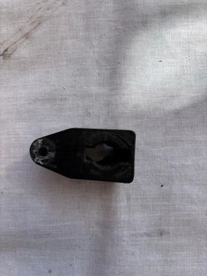 Volvo V40 2012-2019 Faro Soporte Montaje  Foto 1 de 4