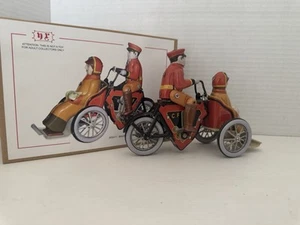 BLECHSPIELZEUG FAHRZEUG AUFZIEH OLD FASHION DREIRAD TAXI RETRO SPIELZEUG - Bild 1 von 6