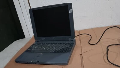 Vintage Toshiba Portege 7000CT Laptop Intel P2 @ 266 MHz 12.1" LCD Screen Parts - Image 1 of 4