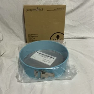 Pampered Chef 9" Springform Pan #100596 brand new Light Blue - Picture 1 of 5