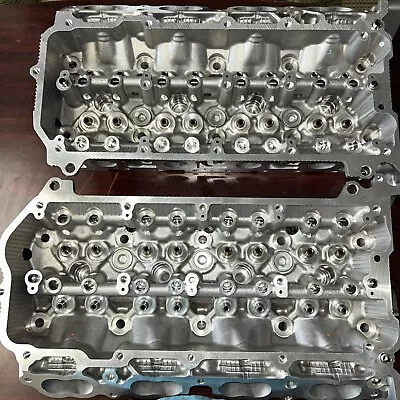 Toyota Tundra 2017-2021 5,7 culatas izquierda/derecha 11102-39335 11101-09650 Foto 1 de 4