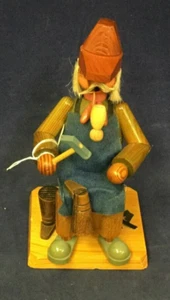 1970 Vintage Erzgebirgische Volkskunst DDR Deutscher Schuhmacher Räuchermann - Bild 1 von 6