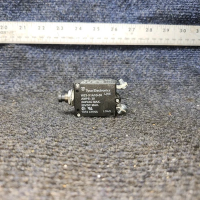 W23-X1A1G-30 | Tyco Electronics Serie W23 | Disyuntor - 30 amperios Foto 1 de 4