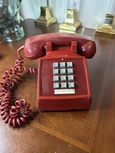 Red Bell System Desk Push Button Phone Corded Telephone - Zdjęcie 1 z 6