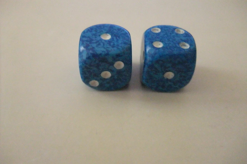SET 2 DADI a 6 facce AZZURRI con puntini bianchi per WARHAMMER 10 mm(Cod. D2)