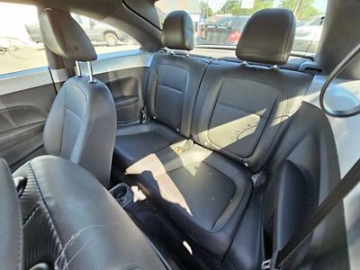 Used Fuse Box Engine fits: 2013 Volkswagen Beetle engine compartment Grade A - Imagem 1 de 4