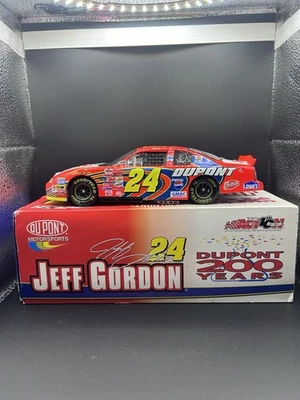 Jeff Gordon #24 DuPont 200th Anniversary Celebration 2002 1/24 Diecast - Imagem 1 de 4