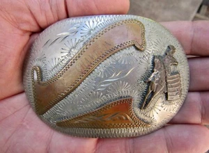 De colección BARREL RACING CHAMPION Hebilla de Cinturón 1974 Trofeo de Rodeo PVSC Plateado RARO EN MUY BUENA CONDICIÓN+ - Imagen 1 de 4