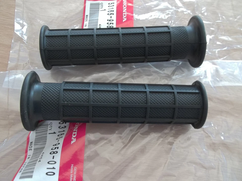 OEM Honda Handle Grips TRX 200 250 300 400 450 500 680 Rincon Foreman Fourtrax - Image 1 of 1