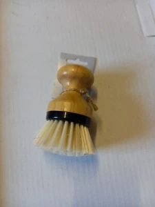 COCO & GRAY ROUND WOODEN POT BRUSH - Picture 1 of 1