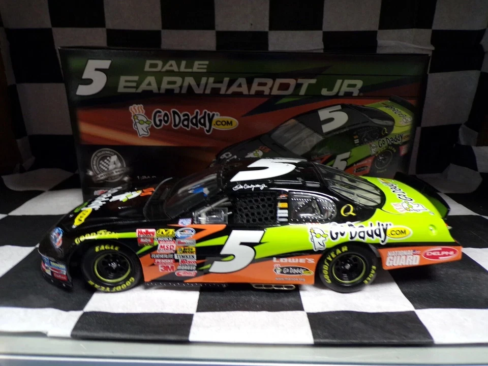 Action Platinum Dale Earnhardt Jr #5 Godaddy.com 2008 Monte Carlo SS 1 24