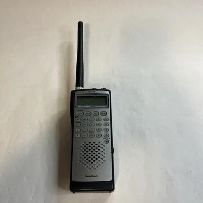 RadioShack PRO-528 1000-Channel Triple-Trunking Radio Scanner - Image 1 of 4