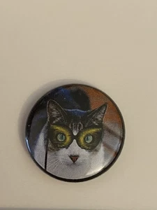 Cat Wearing Glasses Pin Back Button P111 - Picture 1 of 3