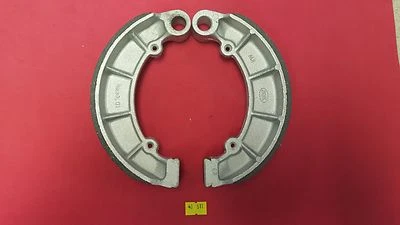 40-511 Emgo HONDA BICICLETA DE CALLE ZAPATAS DE FRENO 316 ZAPATAS TRASERAS SIN RANURA Foto 1 de 2