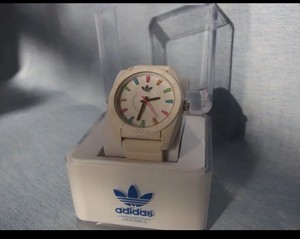 adidas blanco reloj
