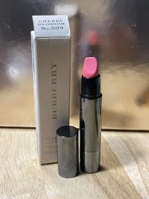 Lápiz labial Burberry Full Kisses #509 Cherry Blossom nuevo en caja Foto 1 de 4