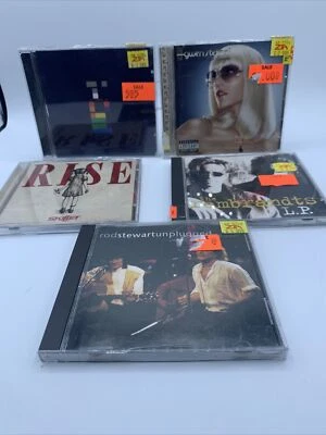 (5) Music CDs: U2, Van Halen, Def Leppard, The Clash Read Skillet READ Foto 1 de 4