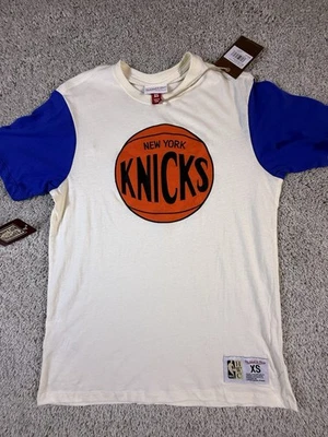 NWT Mitchell & Ness New York Knicks Tshirt XS Ivory Embroidered Logo - Image 1 of 4
