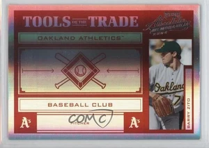 Playoff Absolute Memorabilia Tools of the Trade Spectrum 2004 Red Barry Zito - Imagen 1 de 3