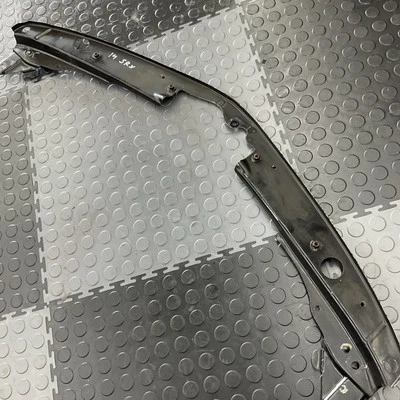 Cadillac SRX 2010-2016 Radiador Soporte Rejilla-Mira Protector Cubierta OEM 22781448 Foto 1 de 4