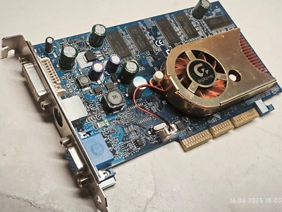 AGP 3D CARD GIGABYTE GV-N57L128DP NVIDIA Geforce FX 5700 LE (NV36LE) 128 MB DDR - Image 1 of 4