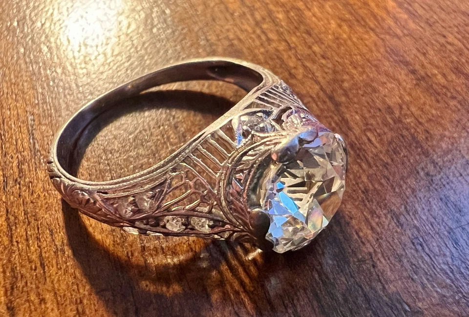 1920’s Platinum Art deco Filigree Ring-Old European Cut Antique Diamond ~2.26ct - Image 1 of 4