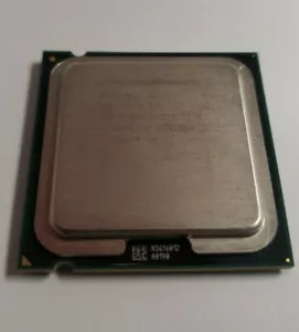 Intel Pentium D 930 CPU Processor 3 GHz 3.00GHZ/4M/800 SL95X Socket 775 - Picture 1 of 3