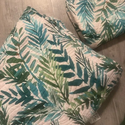 Tommy Bahama  Look Barbarian Queen Sz Quilt At Green Palm Leaves 100% Cotton - Image 1 of 3