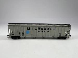 AHM Spur N Straßenüberdachter Schüttgutwagen grau schwarz ordentlicher Zustand - Bild 1 von 8