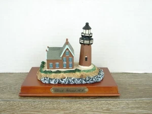 BLOCK ISLAND RHODE ISLAND LIGHTHOUSE Ceramic Resin Wood Base Figurine - Picture 1 of 8