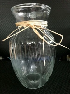 Medium Clear Textured Glass Flower Vase, Planter, Pot.  Straw Décor. 8"T x 5"W - Picture 1 of 8