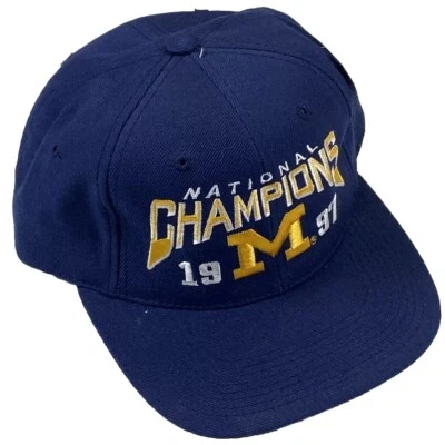 Especialidades deportivas de lana campeones nacionales vintage de la Universidad de Michigan 1997 Foto 1 de 4