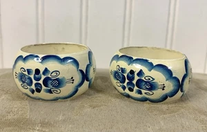 Juego mixto de 2 servilleteros vintage florales pintados a mano rusos de madera lacada - Imagen 1 de 3