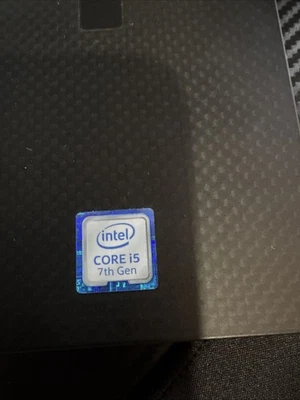 Dell XPS 15 9560 8 GB RAM Intel Core i5-7300 HQ CPU @ 2,50 GHz 512 GB Foto 1 de 3