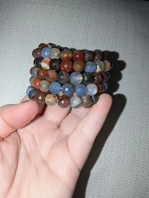 Pulsera de alambre de memoria de ágata multicolor Foto 1 de 2