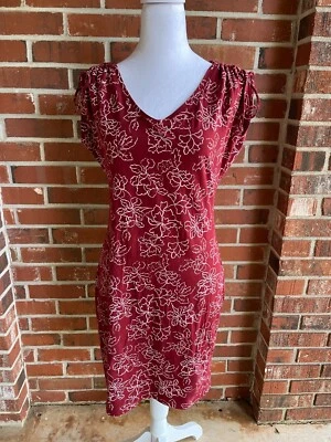 Vestido Yessica Talla Pequeña Algodón Rojo con Flores Blancas y Mangas Acanaladas Cuello en V Foto 1 de 4