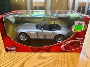 MOTORE MAX SCALA 1/24 BMW Z8 ARGENTO CON INTERNO NERO CONVERTIBILE 608000 - Foto 1 di 6