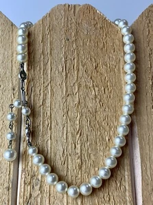 Vintage Faux White Pearls Adjustable Necklace - Small 14-15 inches Length - Picture 1 of 7