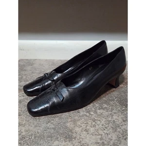 Zapatos sin cordones Vaneli para mujer 6M de cuero negro cocodrilo en relieve tacón bajo - Imagen 1 de 9